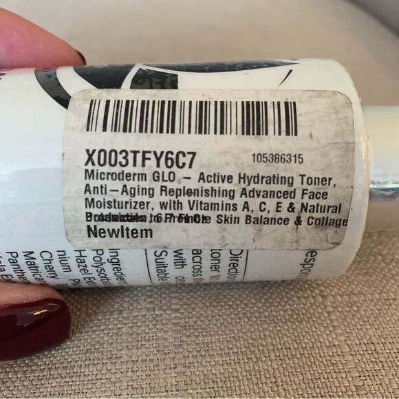 Microderm GLO Active Hydrating Toner - Picture 5 of 8